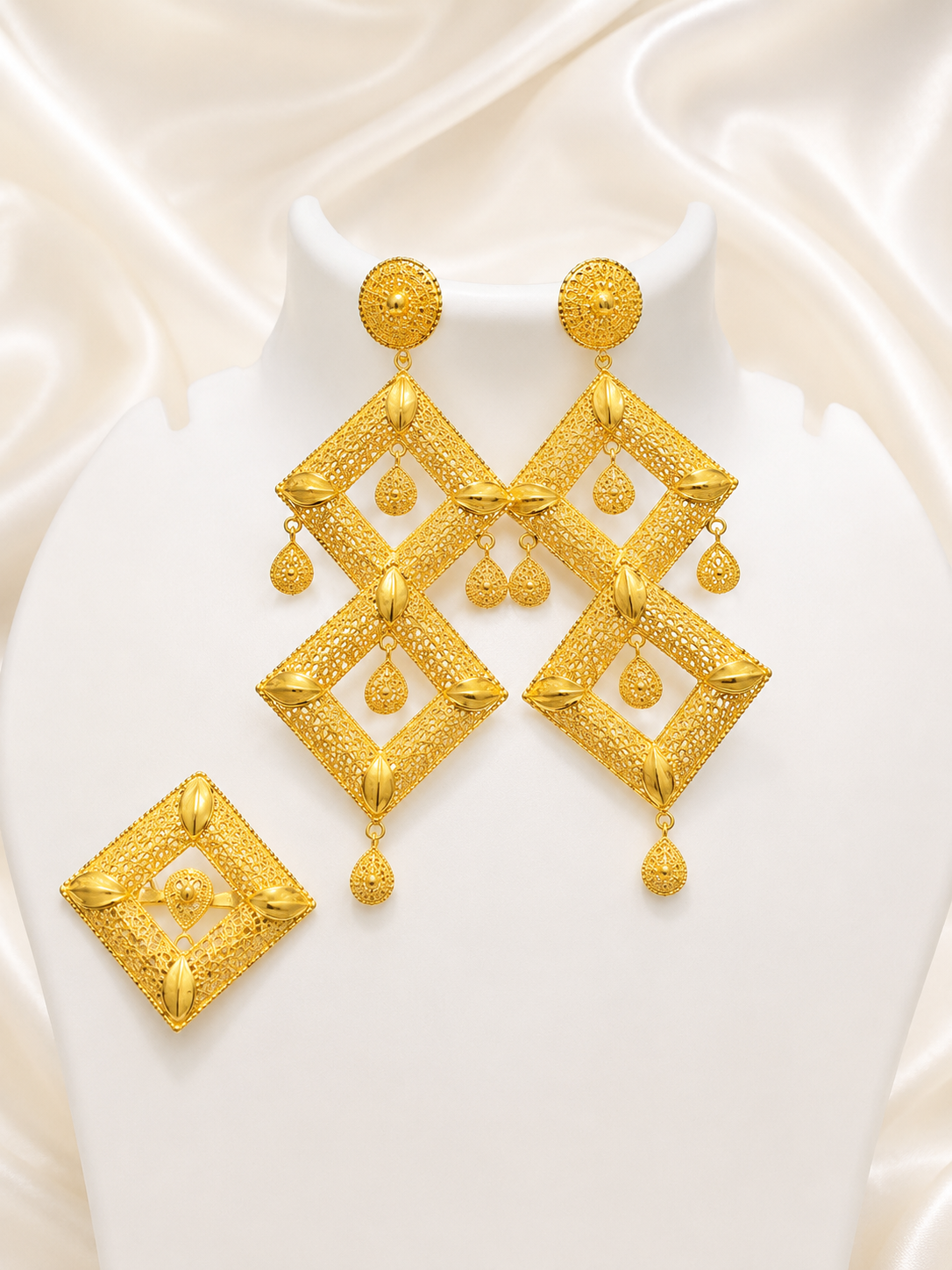 00754 - Boucle d'oreille - Plaqué or 2 grammes