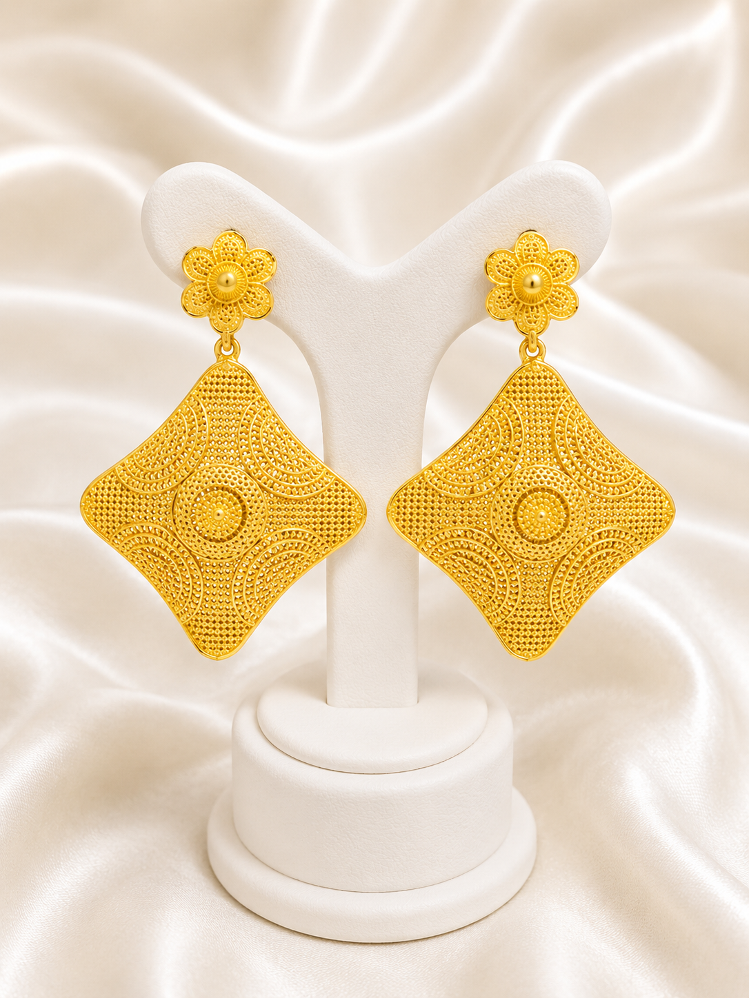 00799 - Arete - 2 gramos chapado en oro