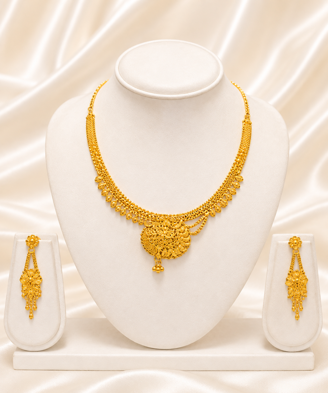 00812 - Collier - Plaqué or 2 grammes