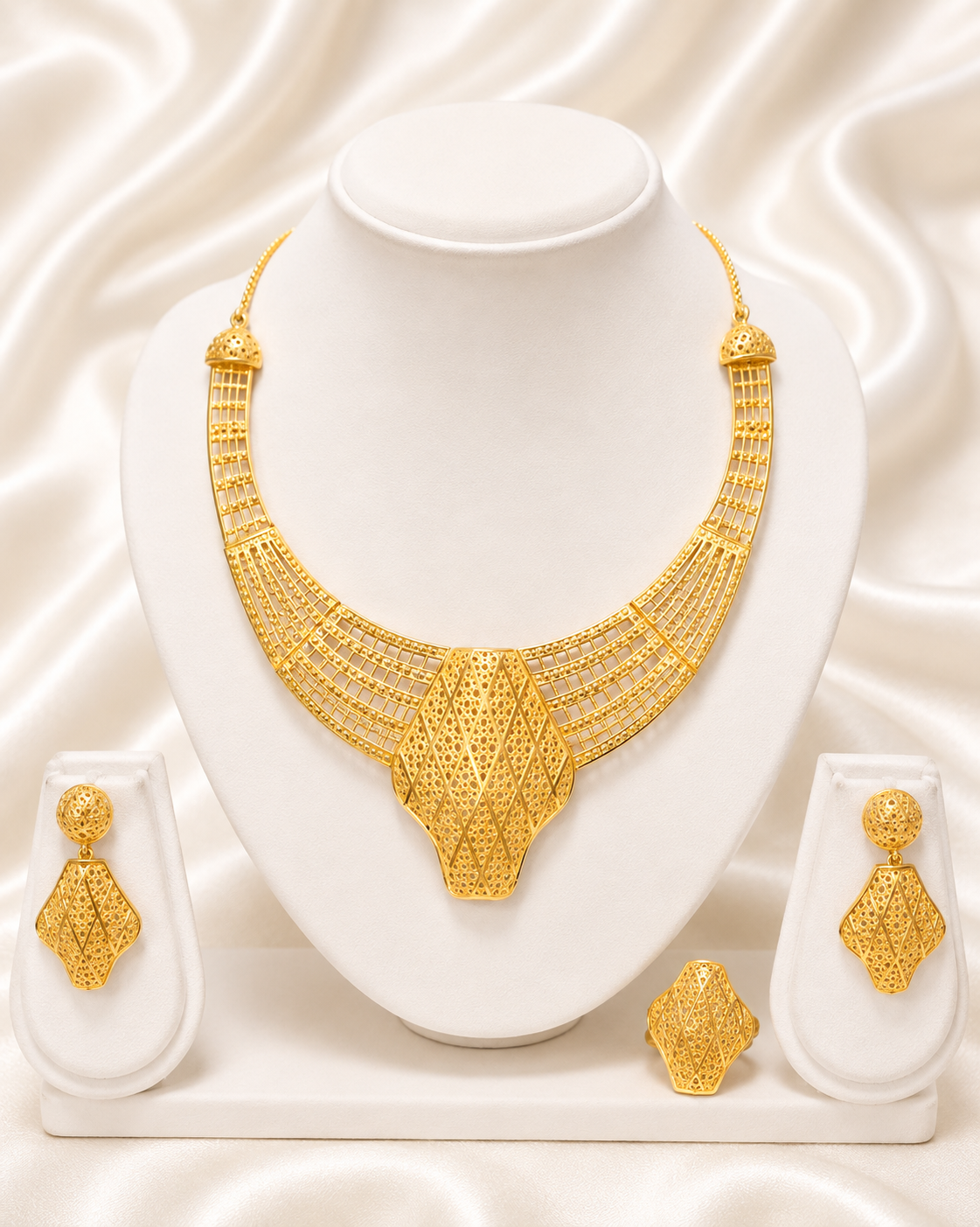 00829 - Collar - Chapado en Oro de 2 Gramos