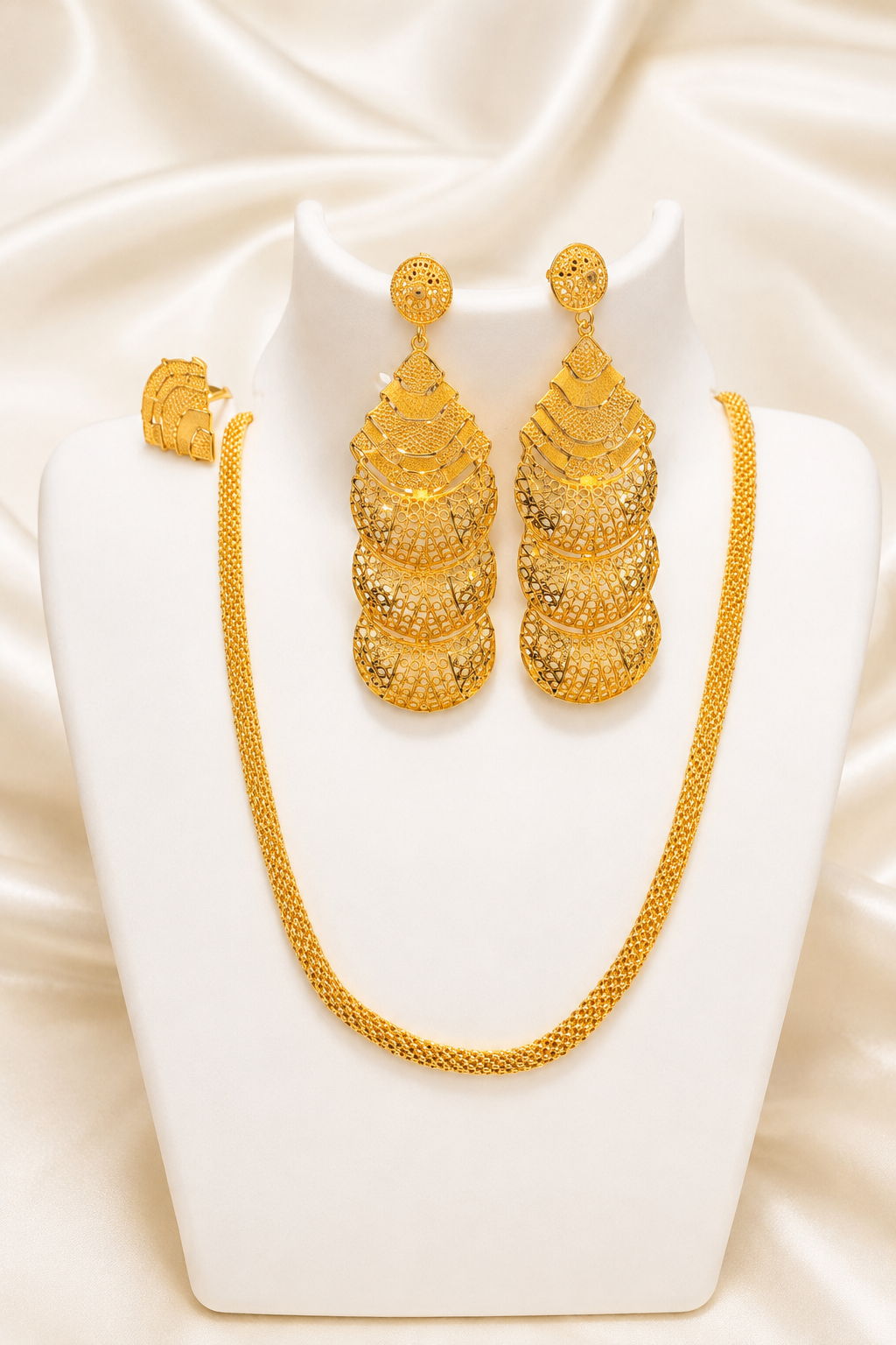 00834 - Collar - Bañado en Oro de 2 Gramos