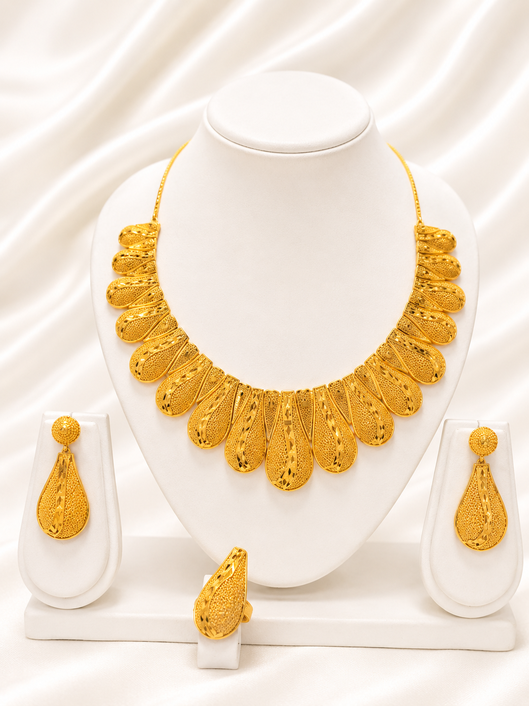 00852 - Necklace - 2 Gram Gold Plated