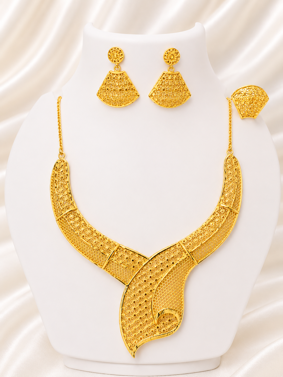 00865 - Necklace - 2 Gram Gold Plated
