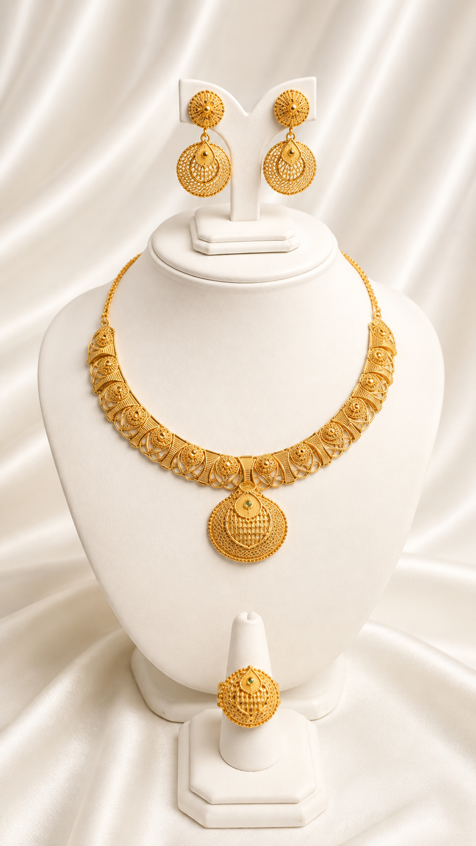 00872 - Collar - Enchapado en oro de 2 gramos