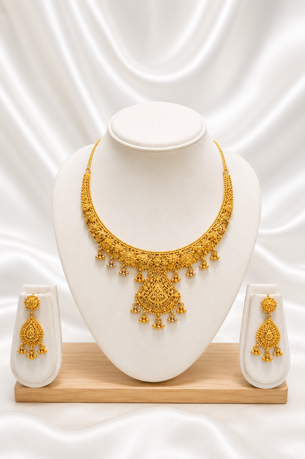 00883 - Collar - 2 gramos chapado en oro