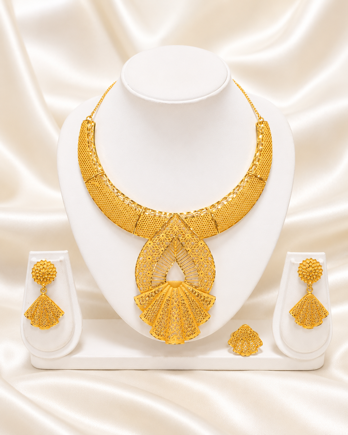 Necklace 0697