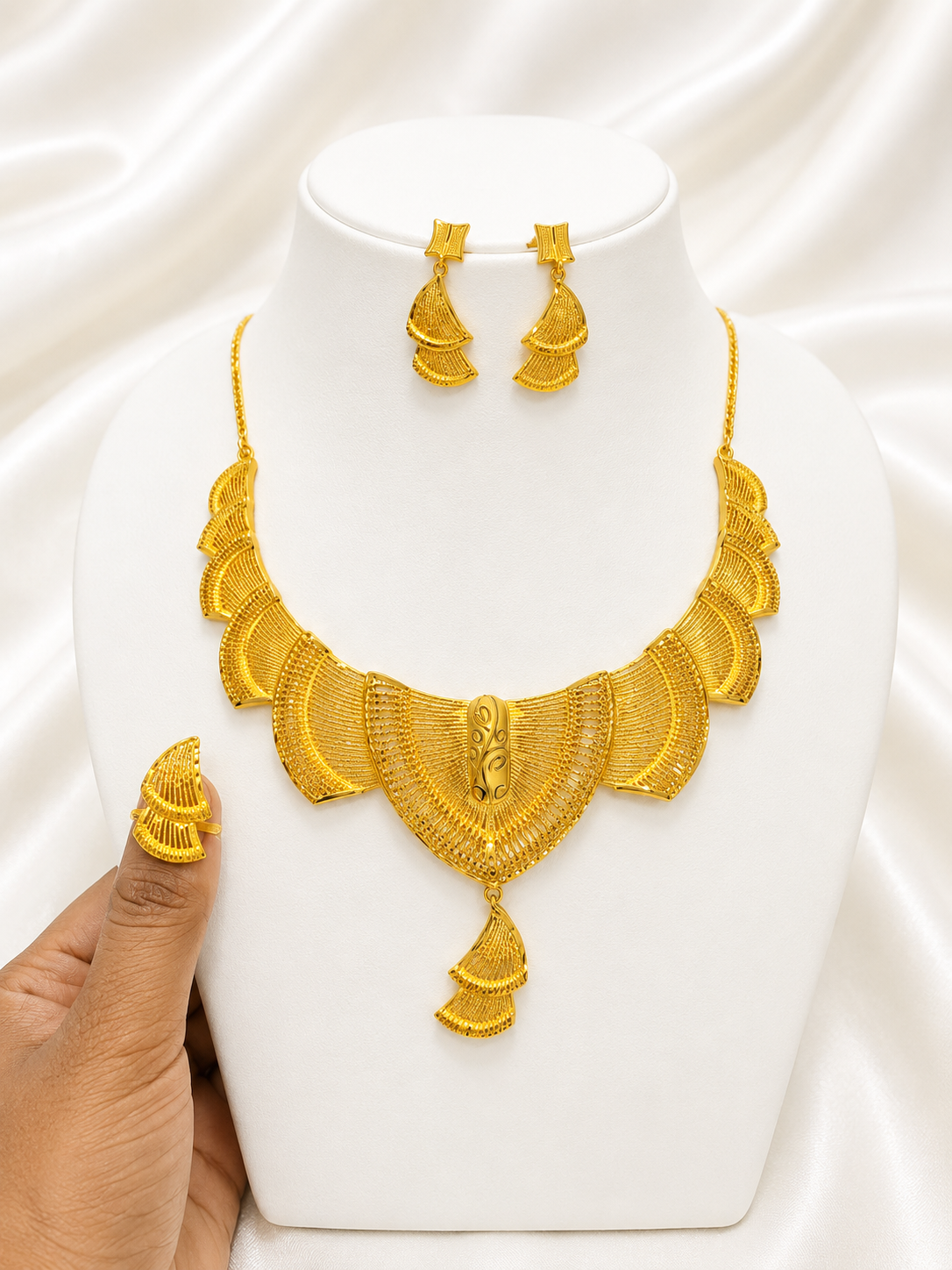 Necklace 0691