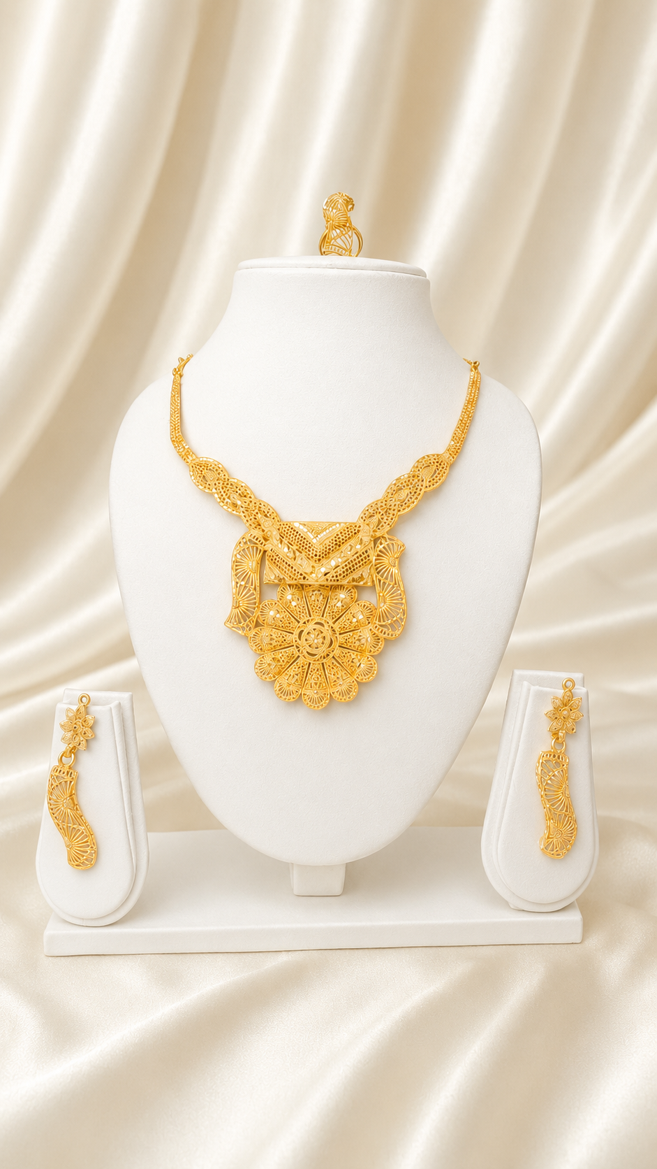 00301 - Collar - 2 gramos chapado en oro