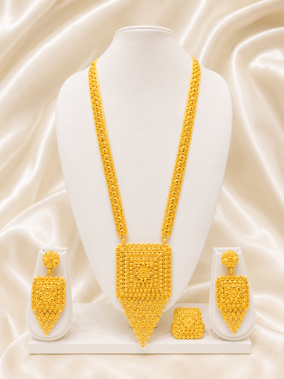 Necklace 0011 – Gold-Plated Bridal Choker Necklace