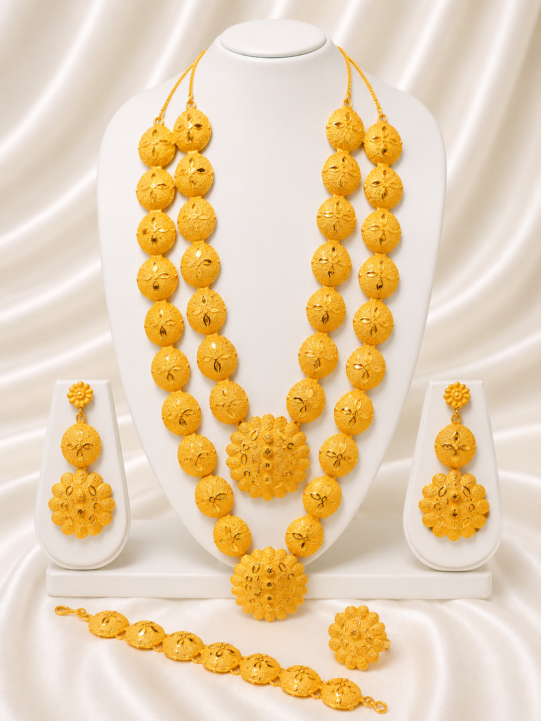 Necklace 0082 – Gold-Plated Bridal Statement Necklace