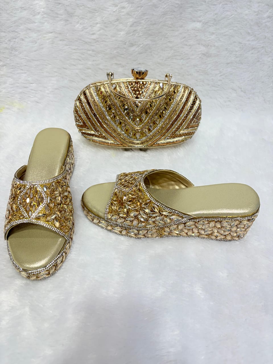 Conjunto Sandalia y Cartera de Mano 0002