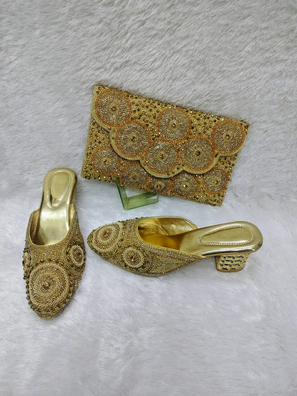 Conjunto de Tacones y Monedero 0006