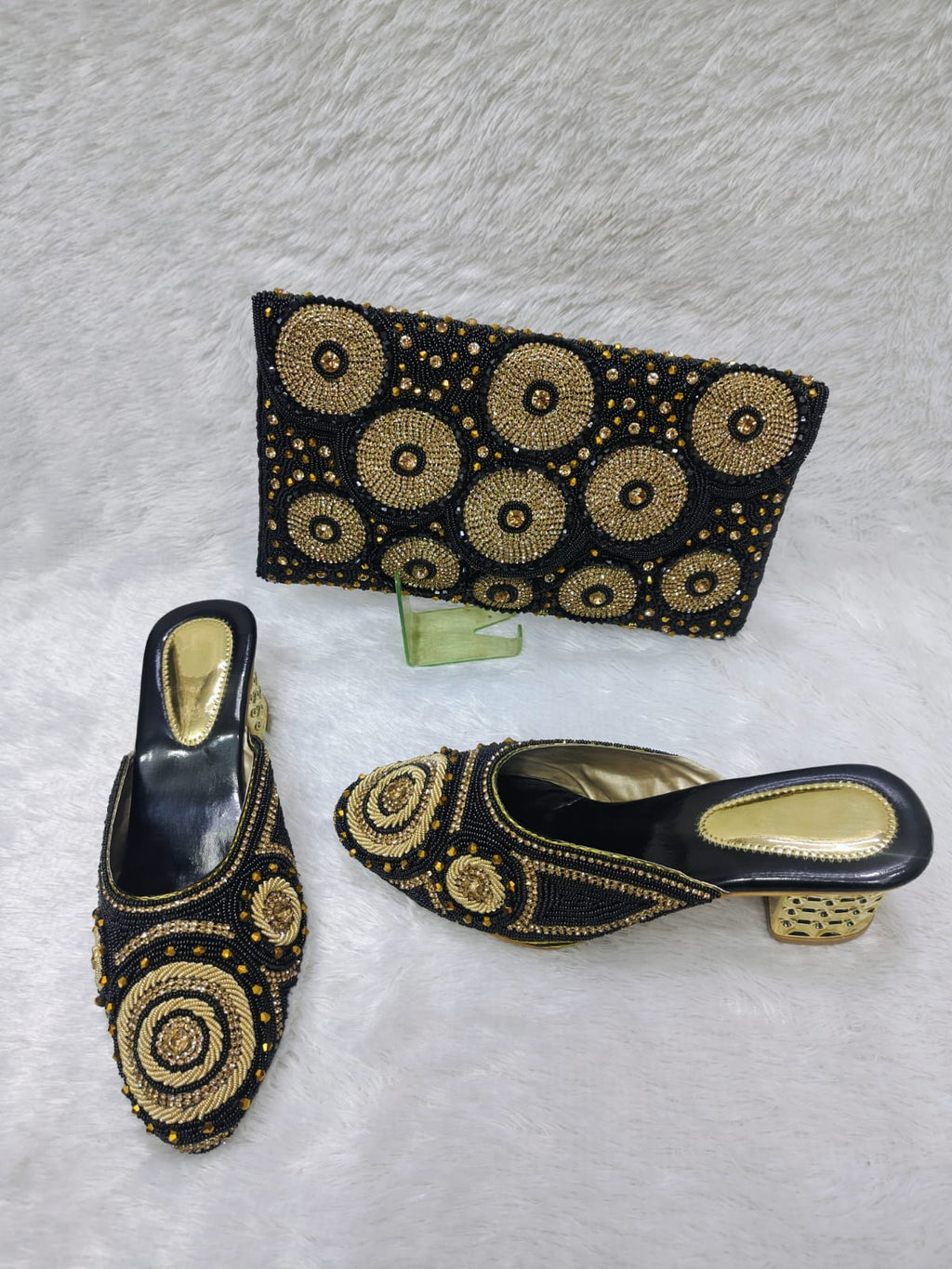Conjunto de Tacones y Monedero 0006