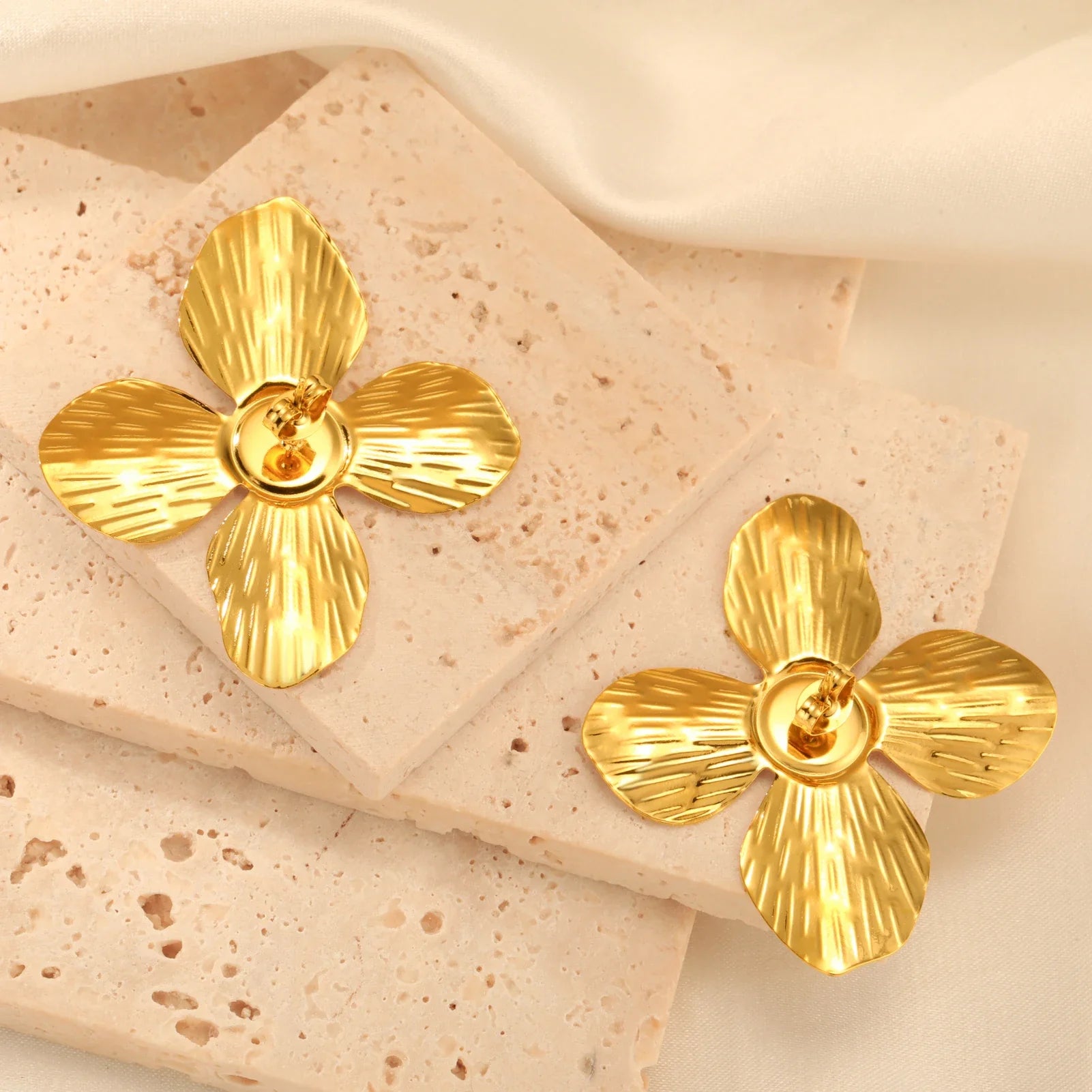 Unift Vintage Flower Stud Earrings for Women – Bohemian 14K Gold-Plated Stainless Steel Statement Jewelry