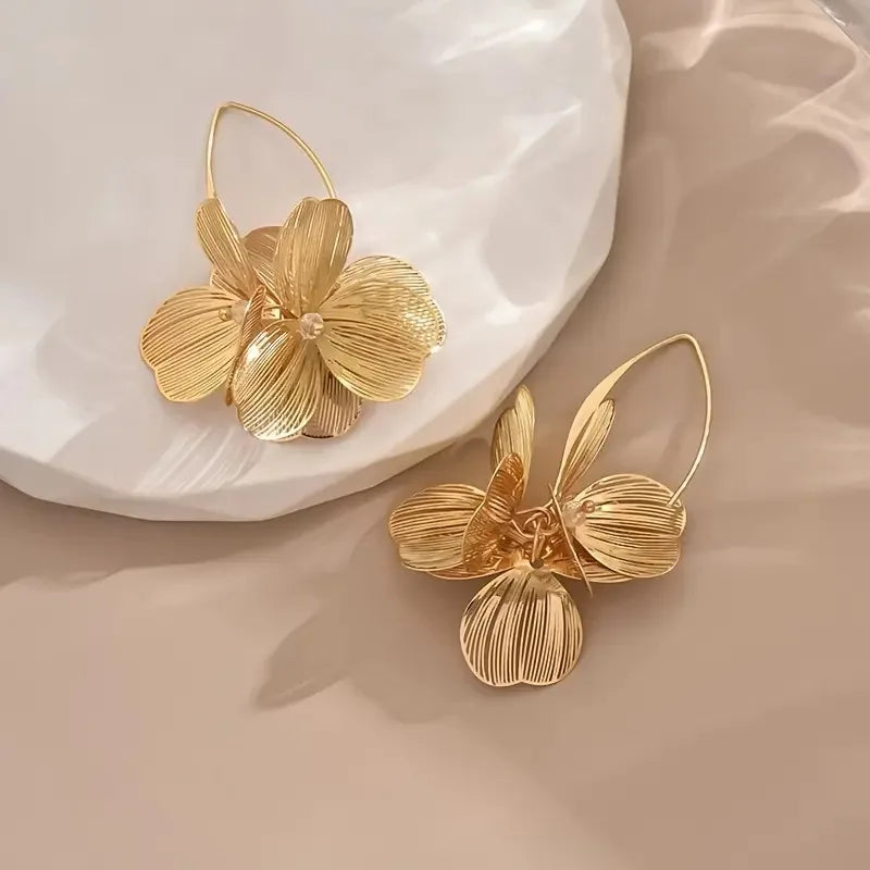 Pendientes de Aro Dobles Dorados con Diseño Floral Hueco – Pendientes Colgantes Étnicos Vintage para Mujer