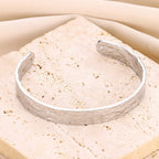 Brazalete Abierto Irregular Dorado Vintage - Pulsera de Acero Inoxidable para Mujer y Hombre