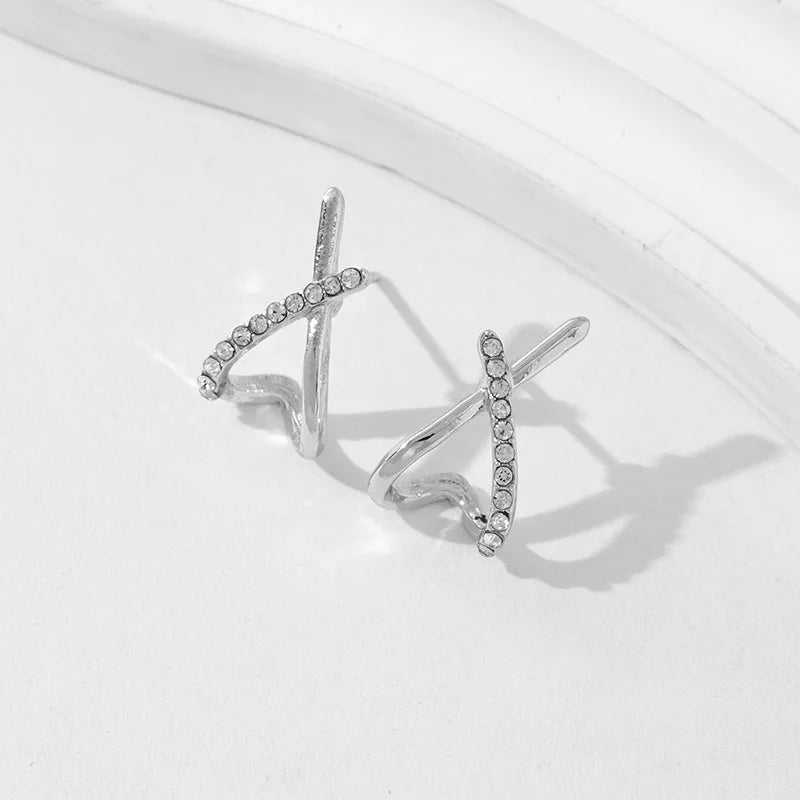 Elariah Pendientes de cruz de oro de 14 quilates para mujer – Pendientes geométricos minimalistas para uso diario, fiestas y regalos