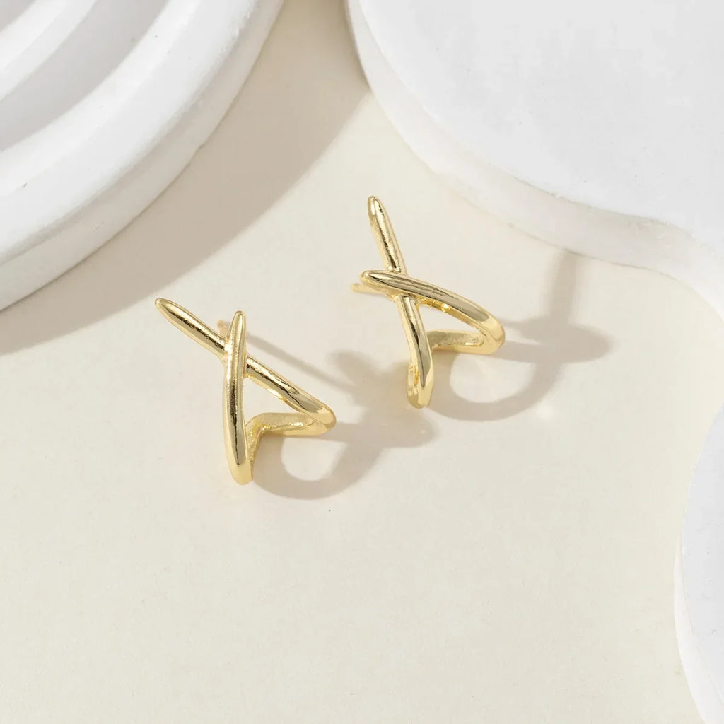 Pendientes Elariah con baño de oro de 14K en forma de cruz para mujer – Pendientes geométricos minimalistas para uso diario, fiestas y regalos