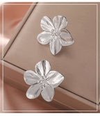 Unift Vintage Flower Stud Earrings for Women – Bohemian 14K Gold-Plated Stainless Steel Statement Jewelry