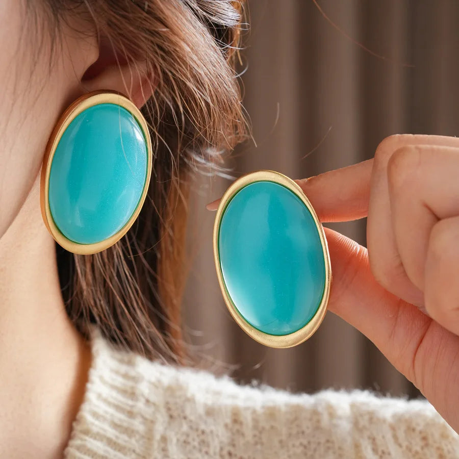 Boucles d'oreilles Elariah à clous ovales en résine rouge vintage – Grandes boucles d'oreilles géométriques dorées pour femme