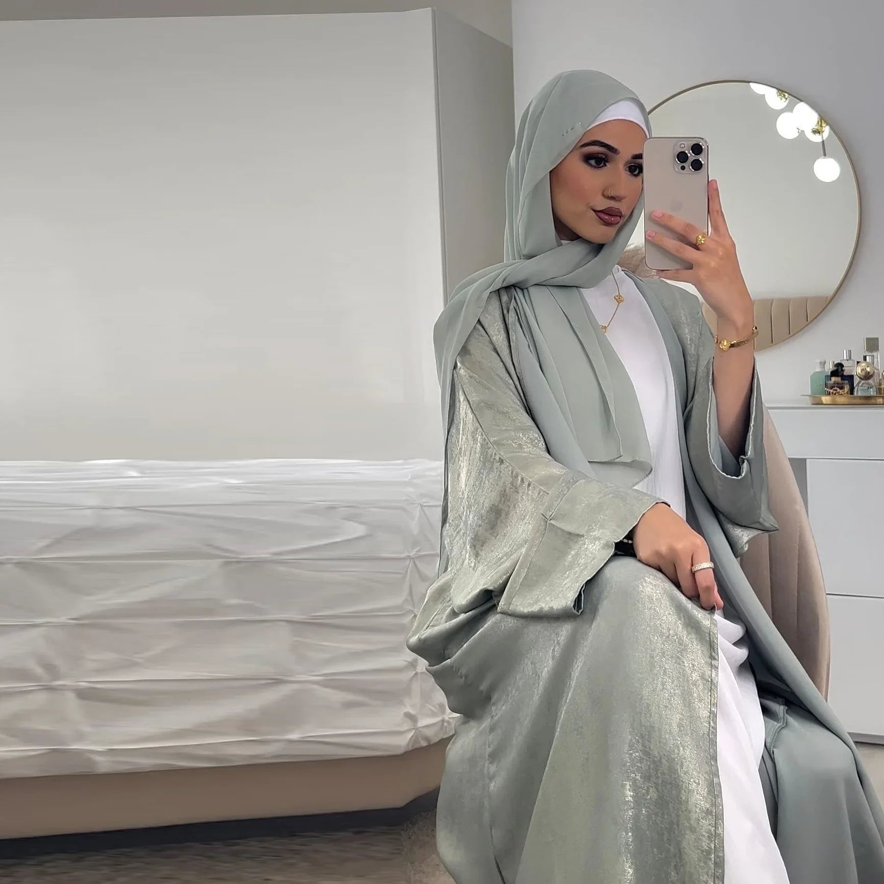 Luxury Satin Batwing Abaya Kimono – Shiny Open Front Maxi Kaftan for Ramadan, Eid & Evening Wear