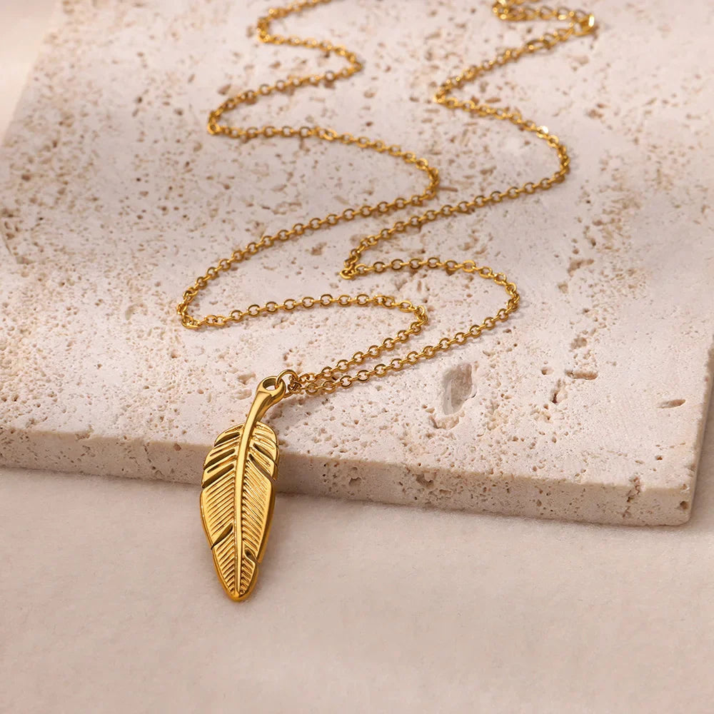 Sunflower Pendant Geometric Necklace – Stainless Steel Clavicle Chain for Women