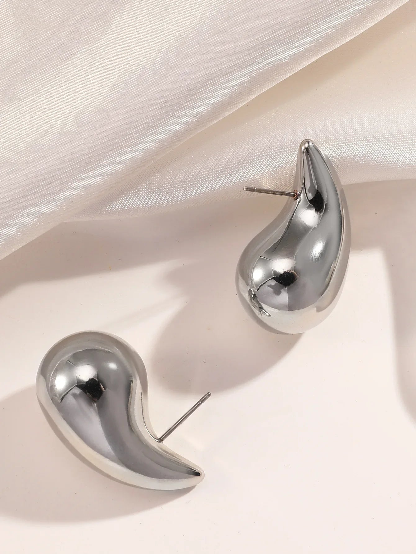 Vintage Chunky Dome Teardrop Earrings – Gold Stainless Steel Statement Earrings for Women