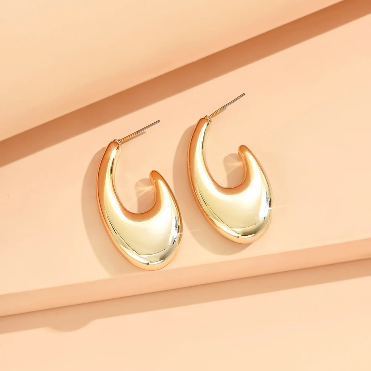 Elariah Geometric Irregular Acrylic Stud Earrings – Metallic Finish Minimalist Rhinestone Statement Earrings for Women