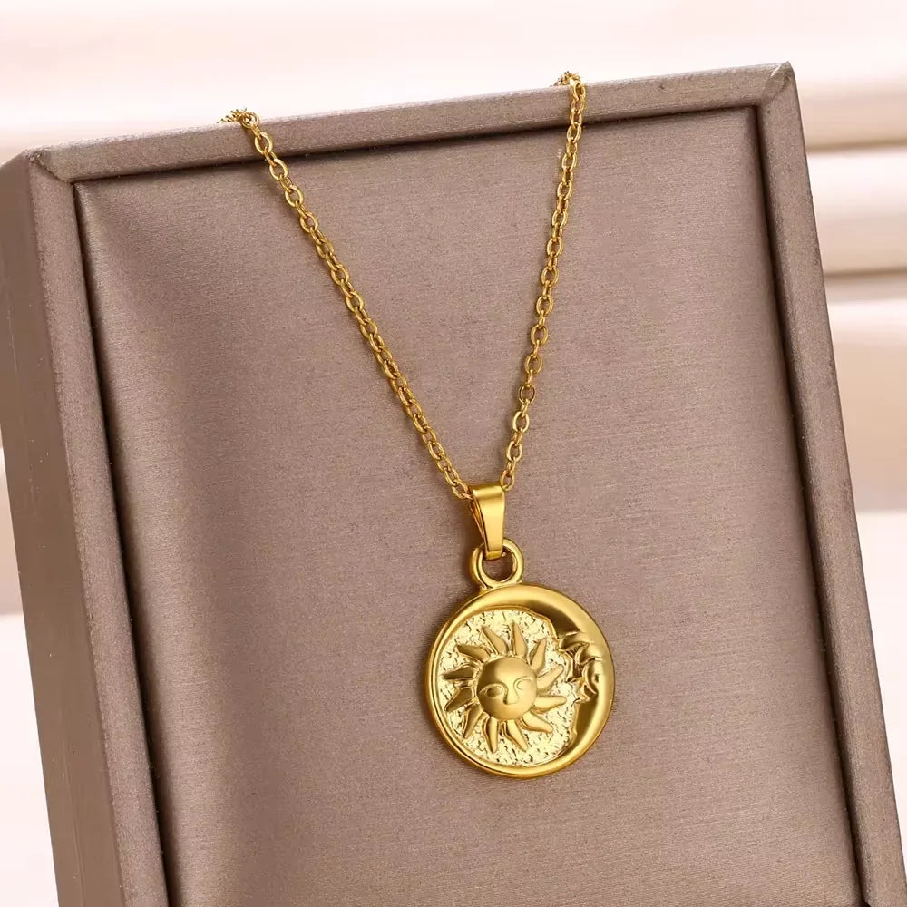 Sunflower Pendant Geometric Necklace – Stainless Steel Clavicle Chain for Women