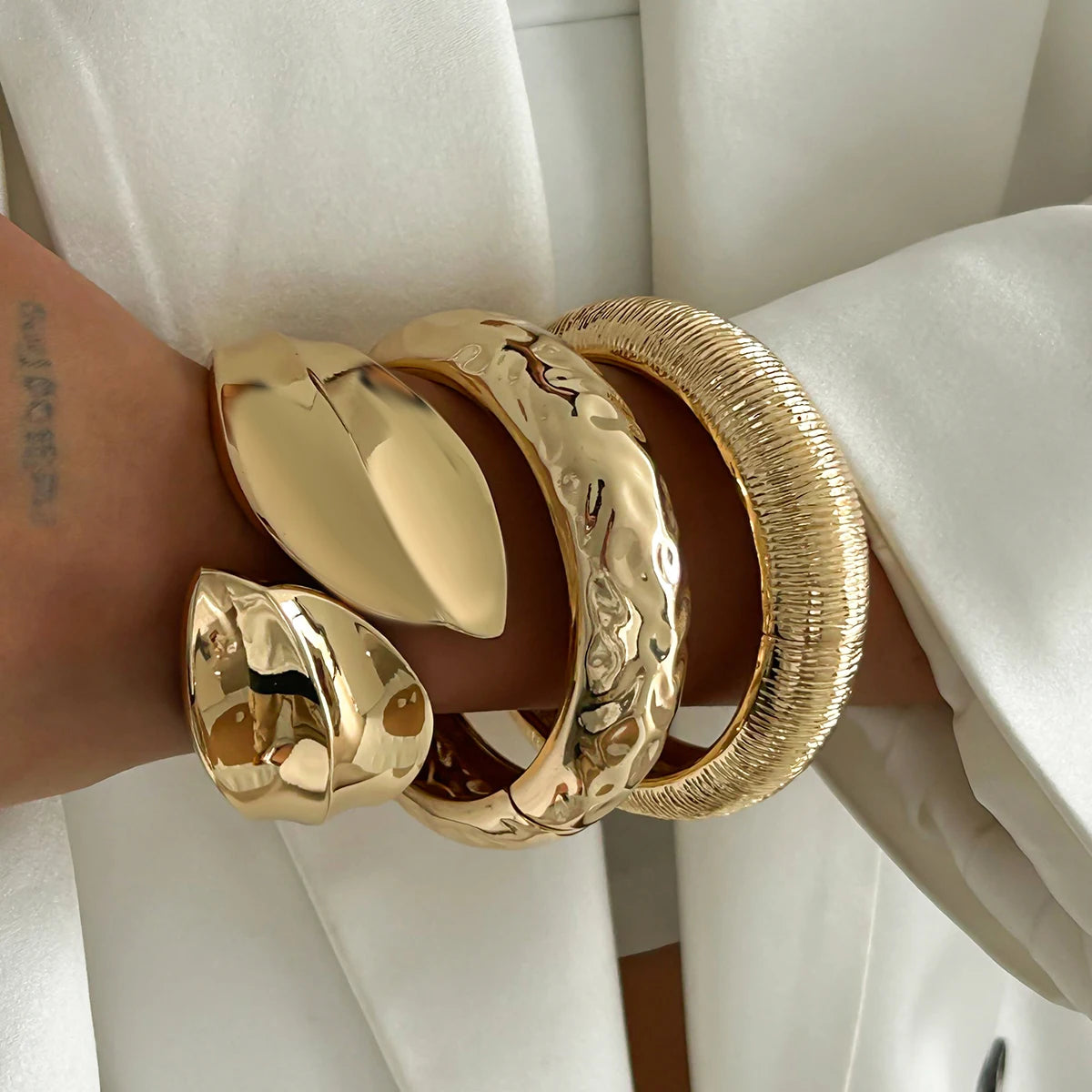 Elariah Chunky Wide Open Cuff Bracelet – Bold Geometric Metal Bangle for Women & Men | Gold or Silver Statement Jewellery