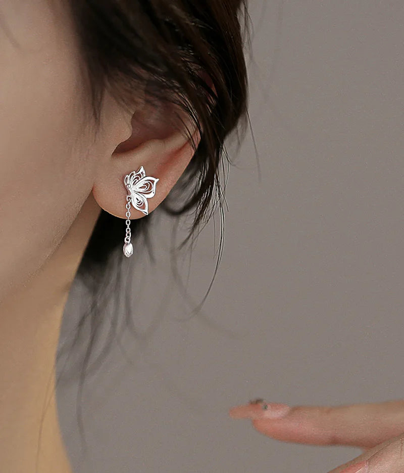 Elariah Pendientes de Mariposa Hueca de Plata de Ley 925 – Pendientes Hipoalergénicos de Mariposa de Cristal para Mujer