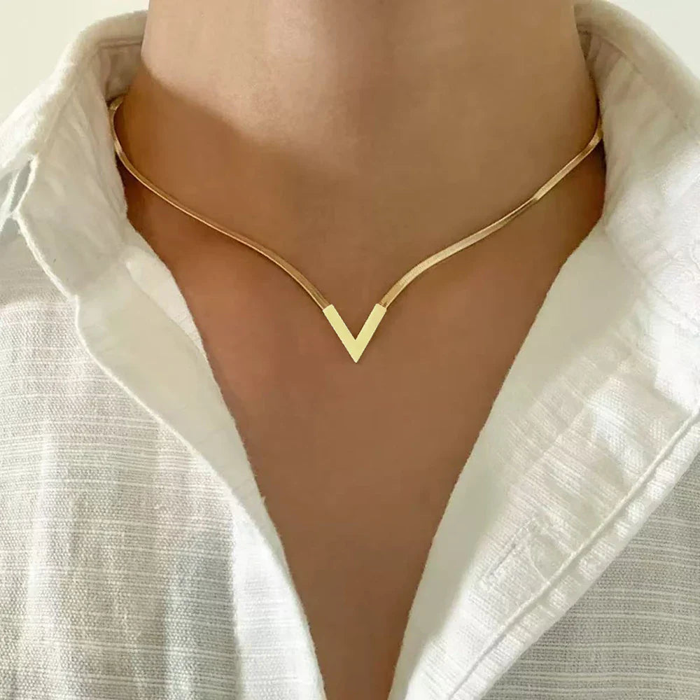Geometric Stainless Steel Pendant Necklace – Minimalist Unisex Jewelry for Men & Women