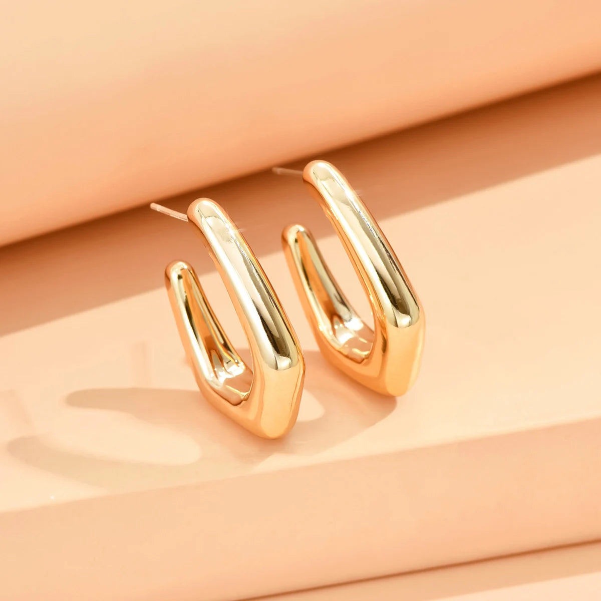 Elariah Geometric Irregular Acrylic Stud Earrings – Metallic Finish Minimalist Rhinestone Statement Earrings for Women