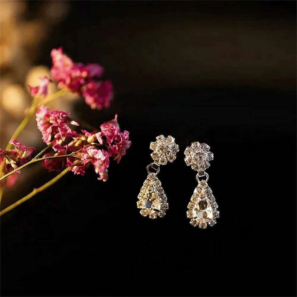 Luxurious Crystal Water Drop Necklace & Earrings Set – Elegant Bridal & Party Jewelry